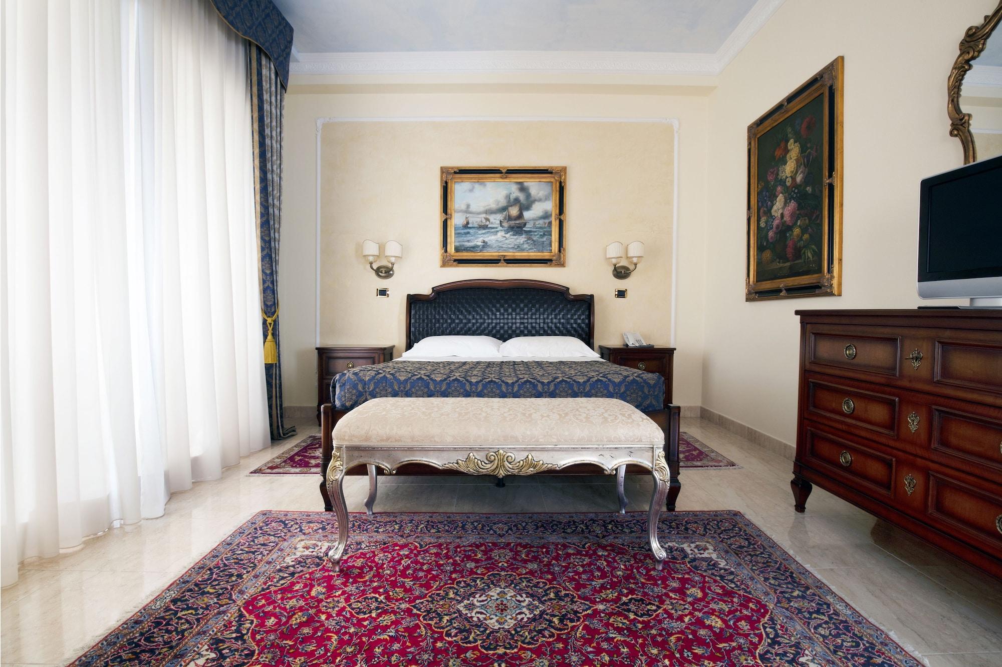 Grand Hotel President ออลเบีย ภายนอก รูปภาพ