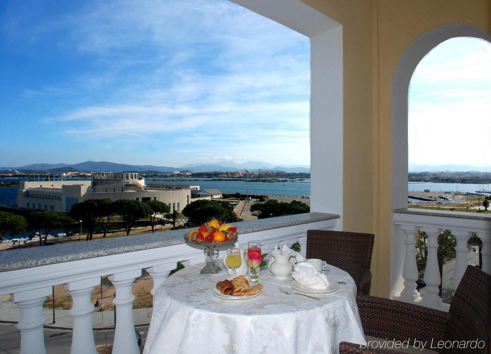 Grand Hotel President ออลเบีย ร้านอาหาร รูปภาพ